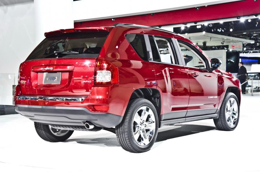  Jeep Compass 2011 года  (фото 32 из 97)